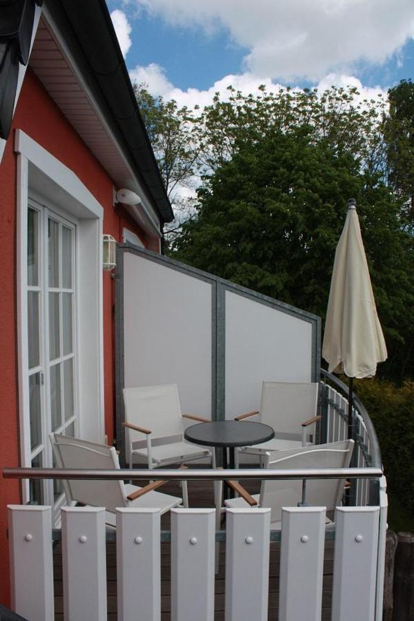 Glebbe 66 _ Hus Suennschien * Zingst