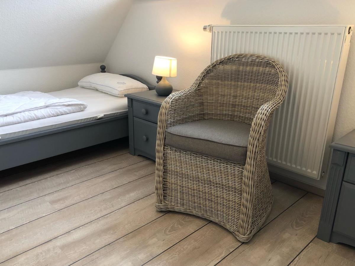 Glebbe 66 _ Hus Suennschien Zingst